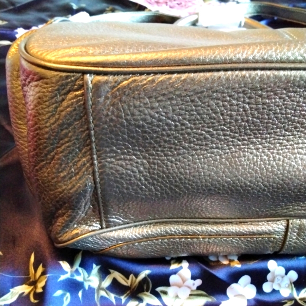 💜 MICHAEL KORS BAG, BRAND NEW with Tags, Gold color, Excellent - Picture 4 of 14
